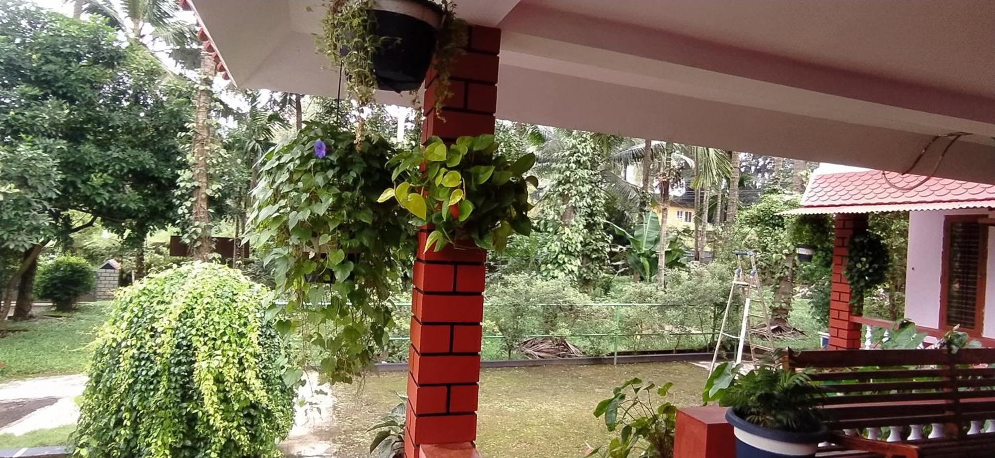 Runnin Airport - Homestay Gurpur Dış mekan fotoğraf