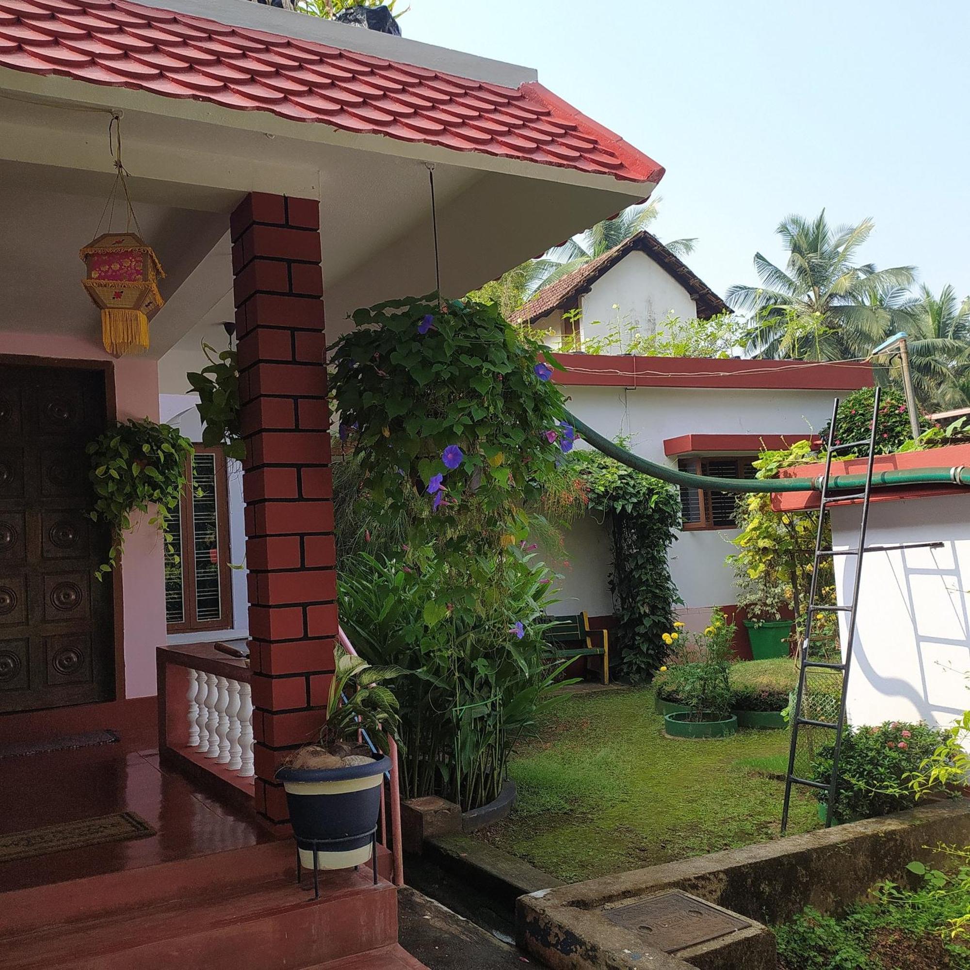 Runnin Airport - Homestay Gurpur Dış mekan fotoğraf